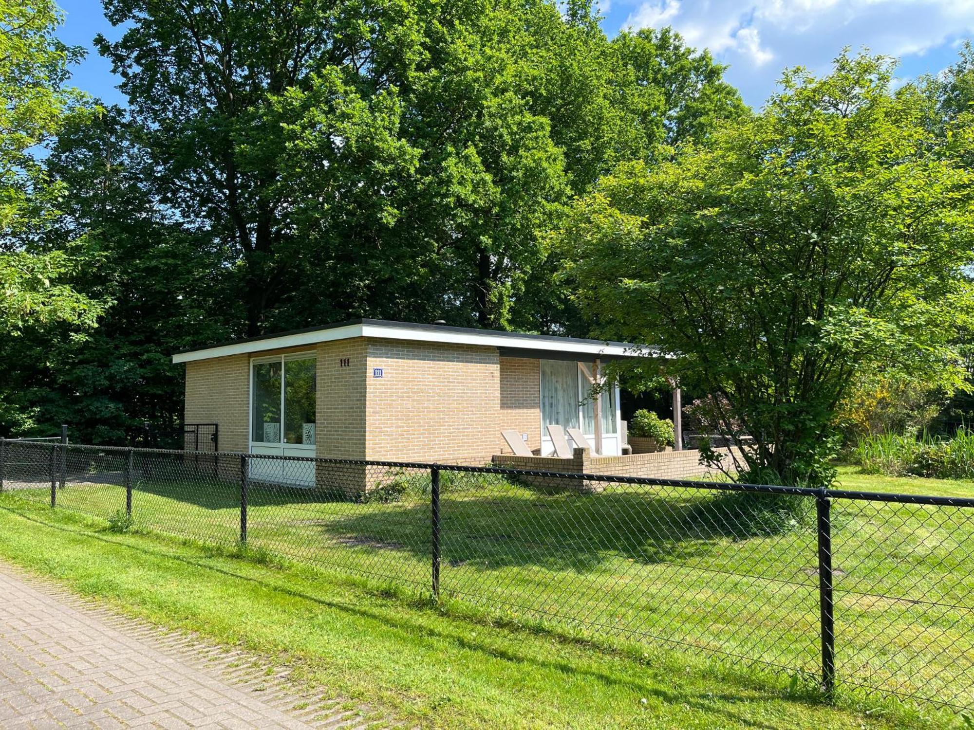 Bungalowpark De Kremmer Gasselte Zimmer foto