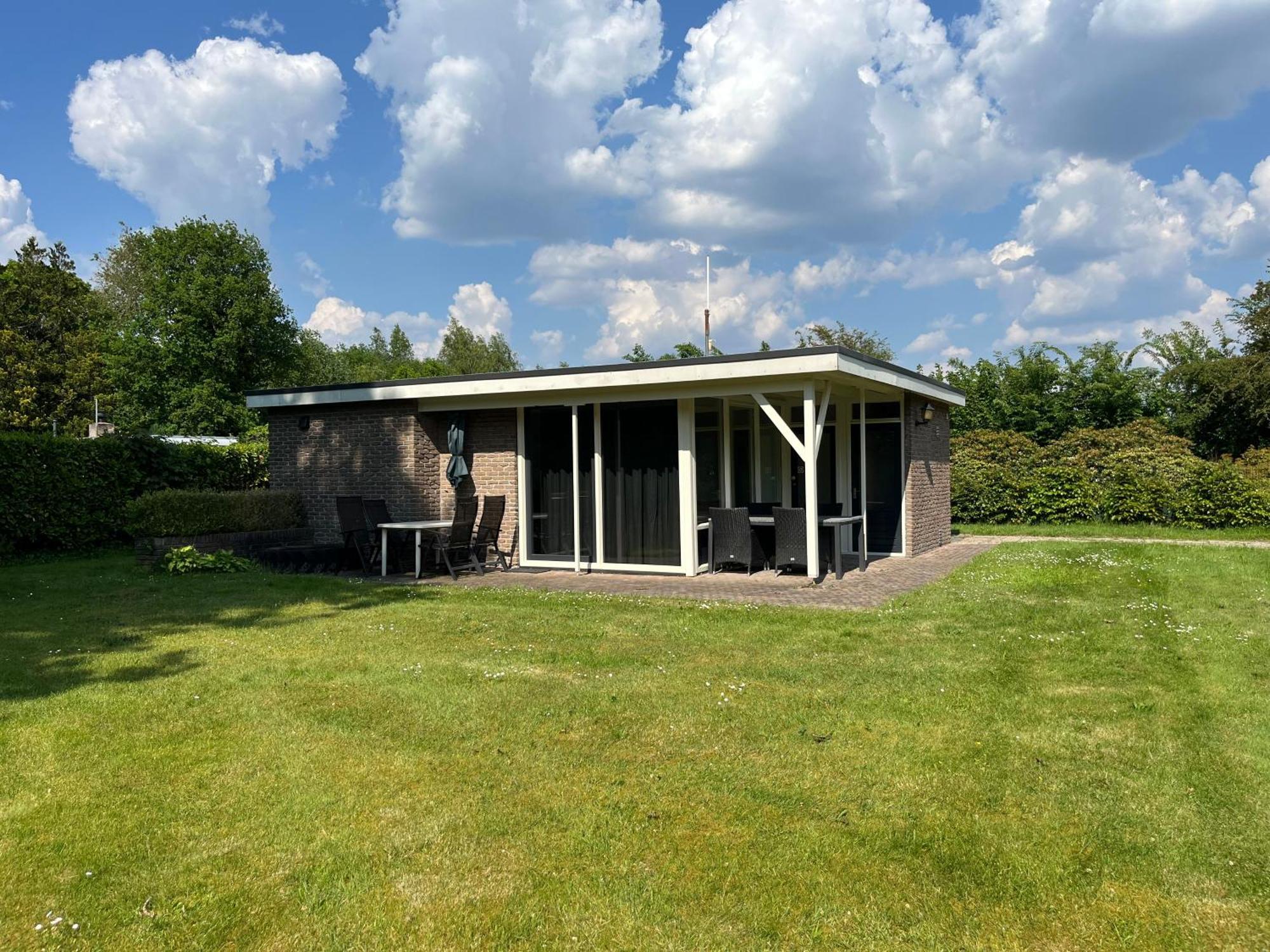 Bungalowpark De Kremmer Gasselte Zimmer foto